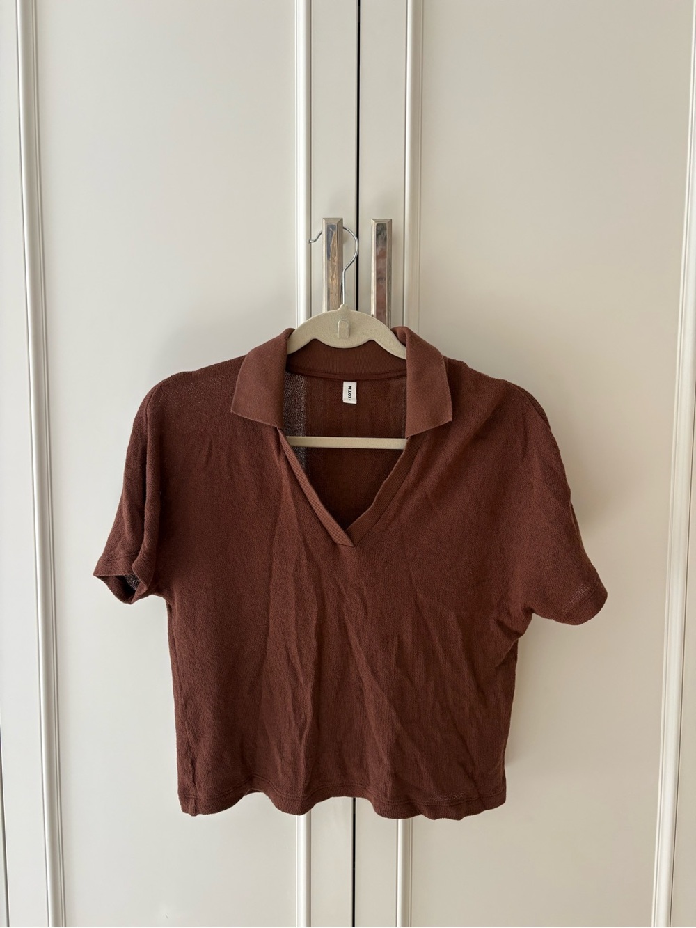 KOTN Chestnut Brown Collared V-Neck Knit Top